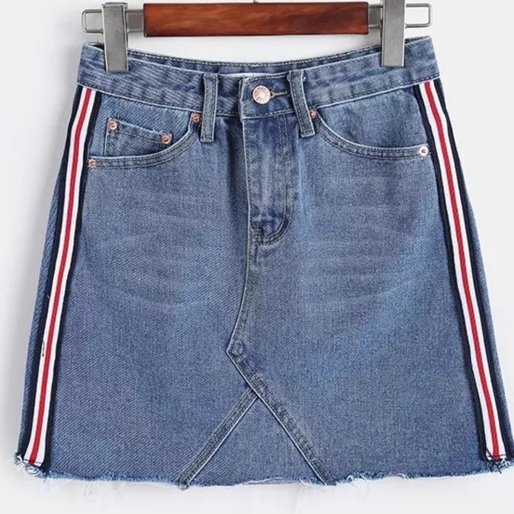 BLUE IN WASHED DENIM SKIRT